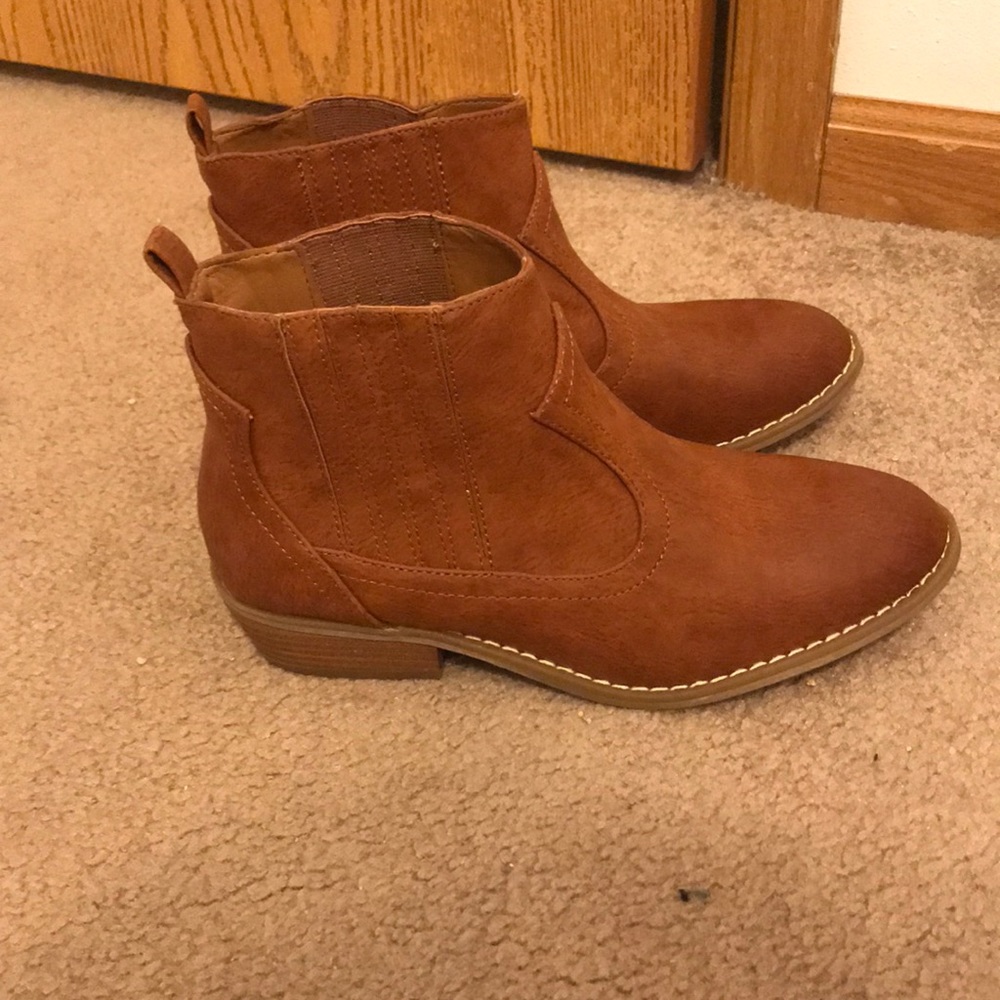 Ankle booties